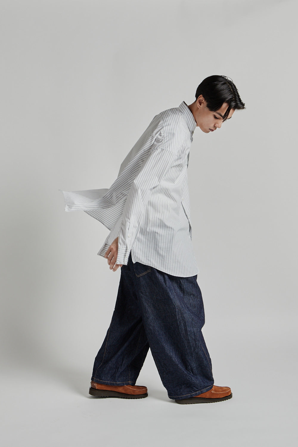 Is-ness Nu Venti Long Shirt White Navy Stripe 20