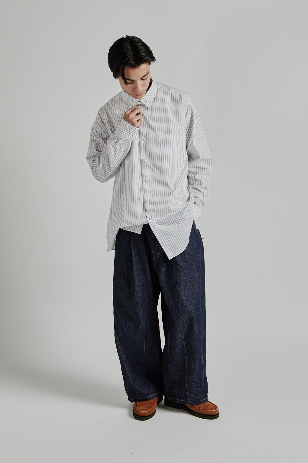 Is-ness Nu Venti Long Shirt White Navy Stripe 21