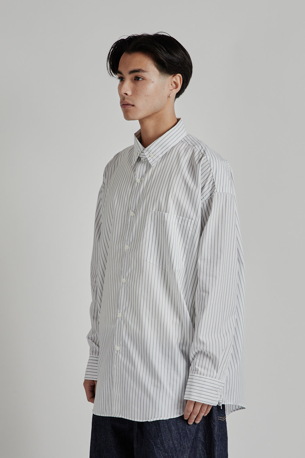 Is-ness Nu Venti Long Shirt White Navy Stripe 3