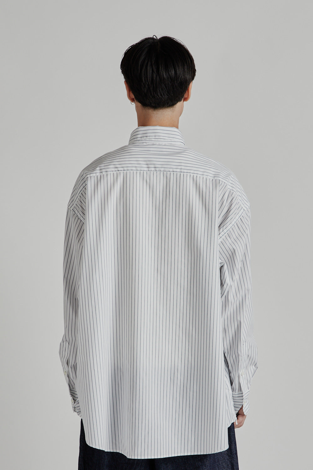 Is-ness Nu Venti Long Shirt White Navy Stripe 5