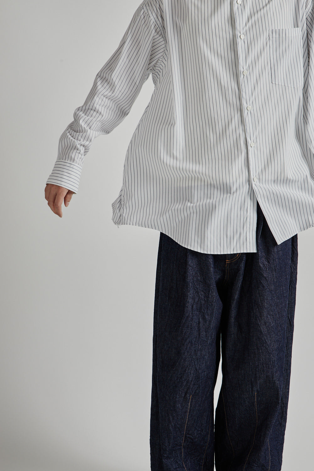 Is-ness Nu Venti Long Shirt White Navy Stripe 6