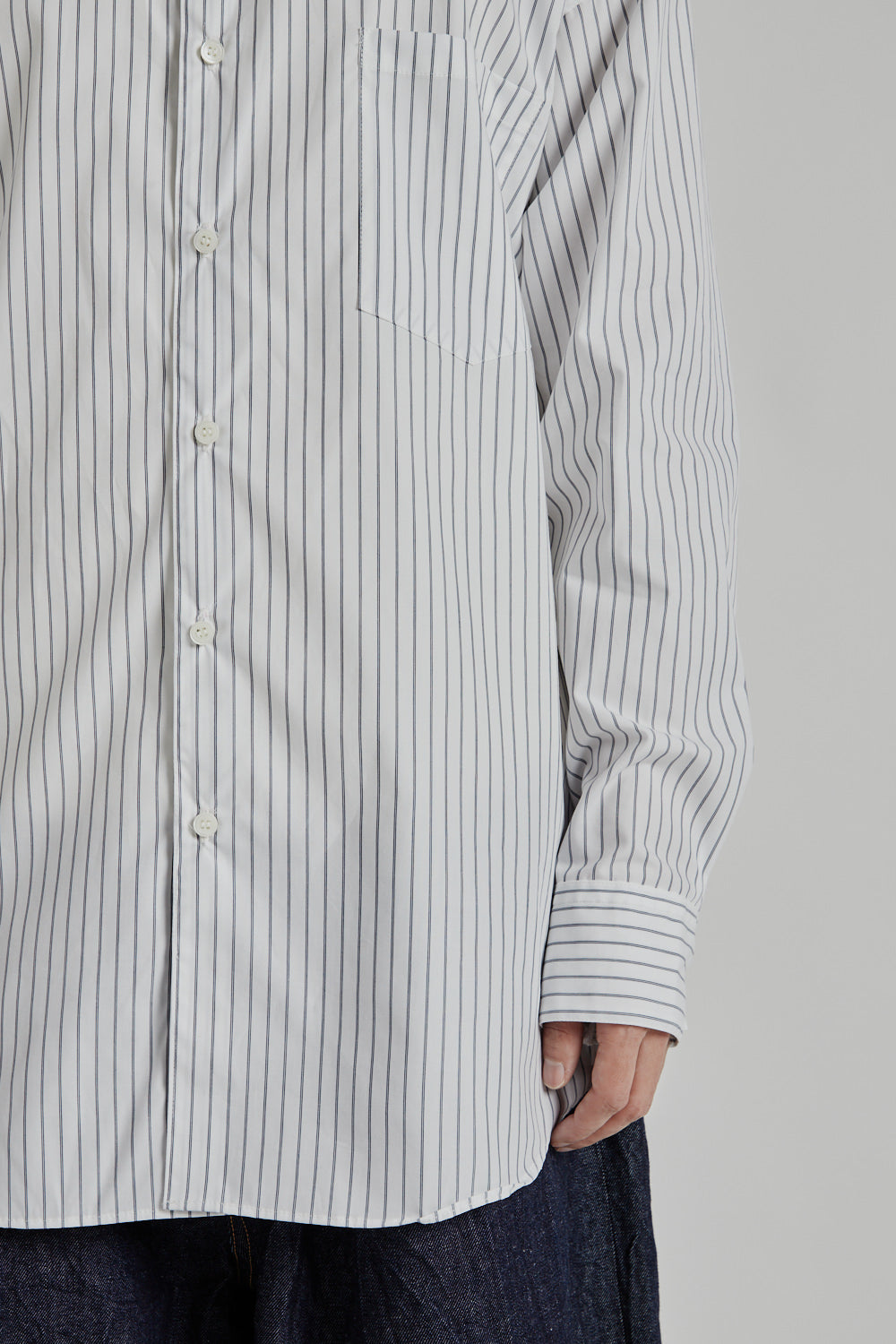 Is-ness Nu Venti Long Shirt White Navy Stripe 9