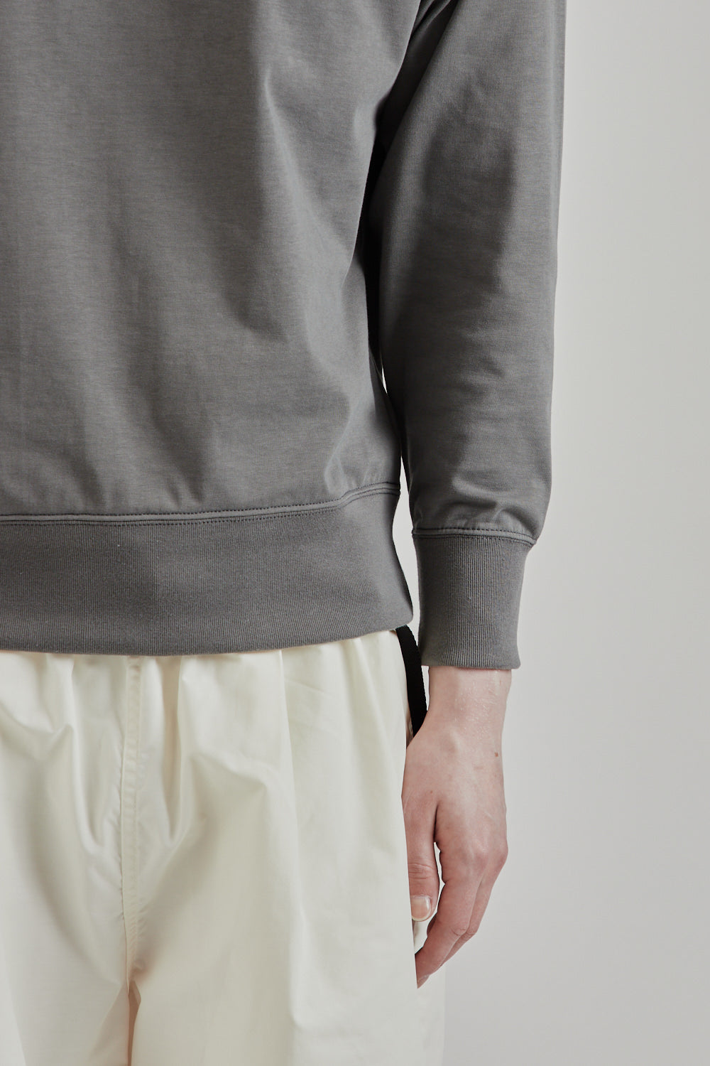 Jackman SS25 Grace Crewneck Iron Gray 8