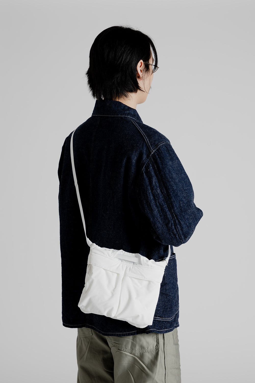 Kaptain Sunshine Small Flight Bag in White.