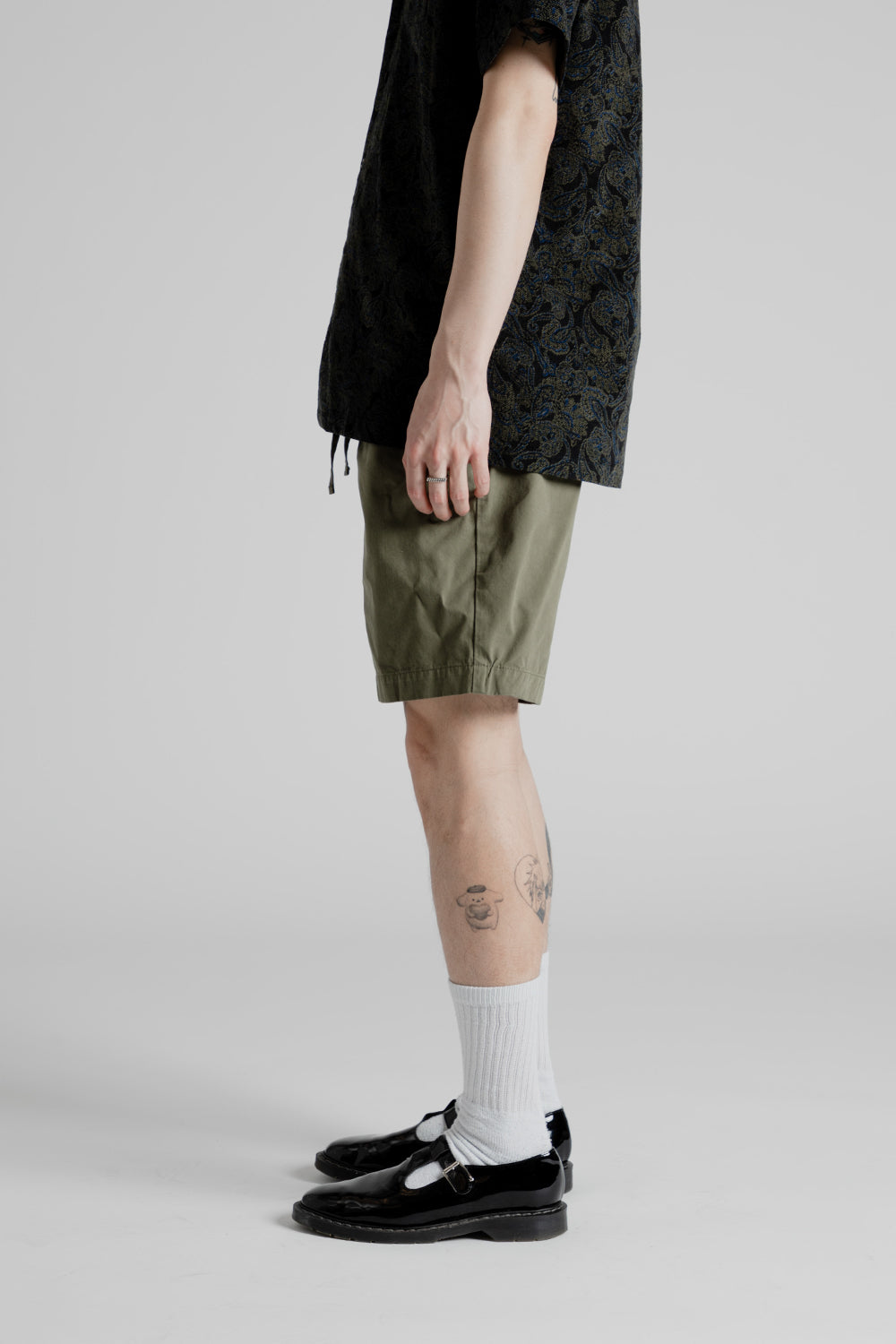 Kestin Inverness Shorts in Olive.