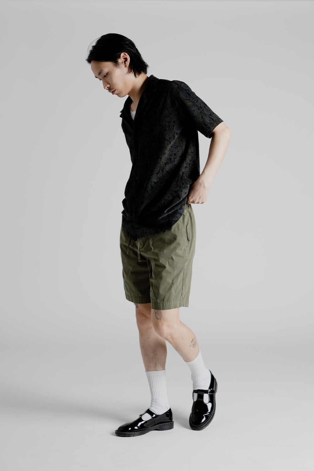 Kestin Inverness Shorts in Olive.