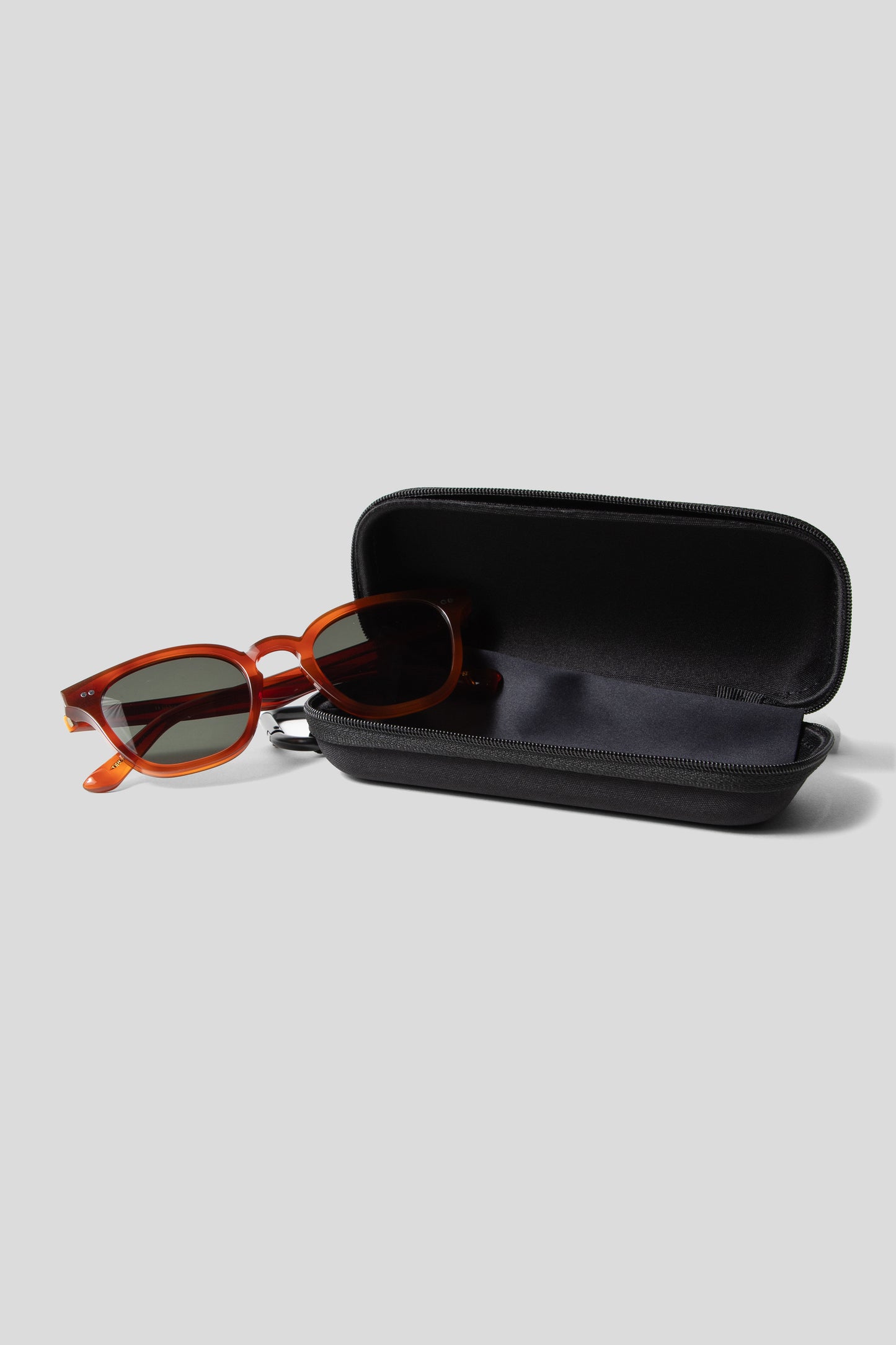 River - Amber/Green Solid Lens - Wallace Mercantile Shop