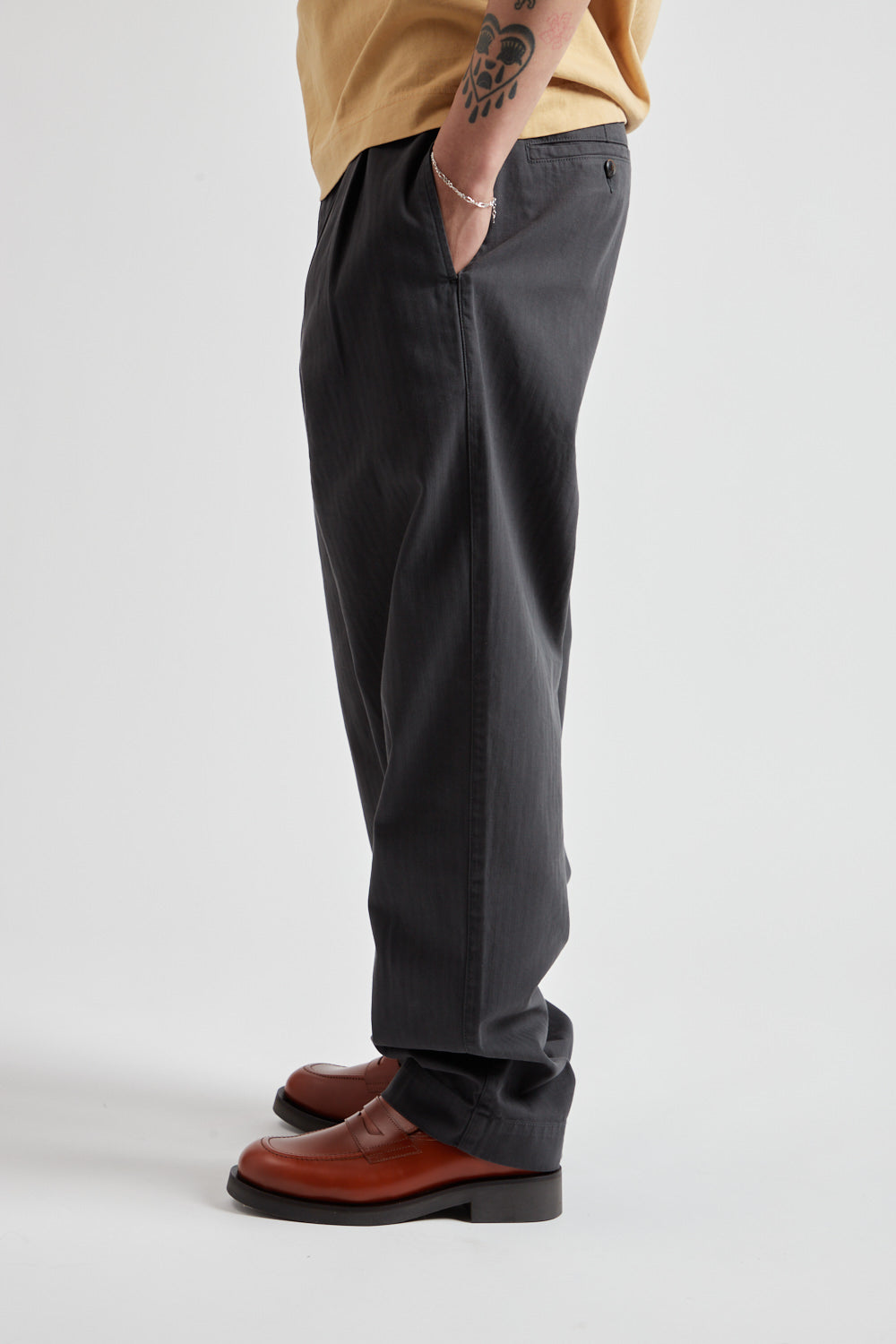 Double Pleat Pants - Charcoal