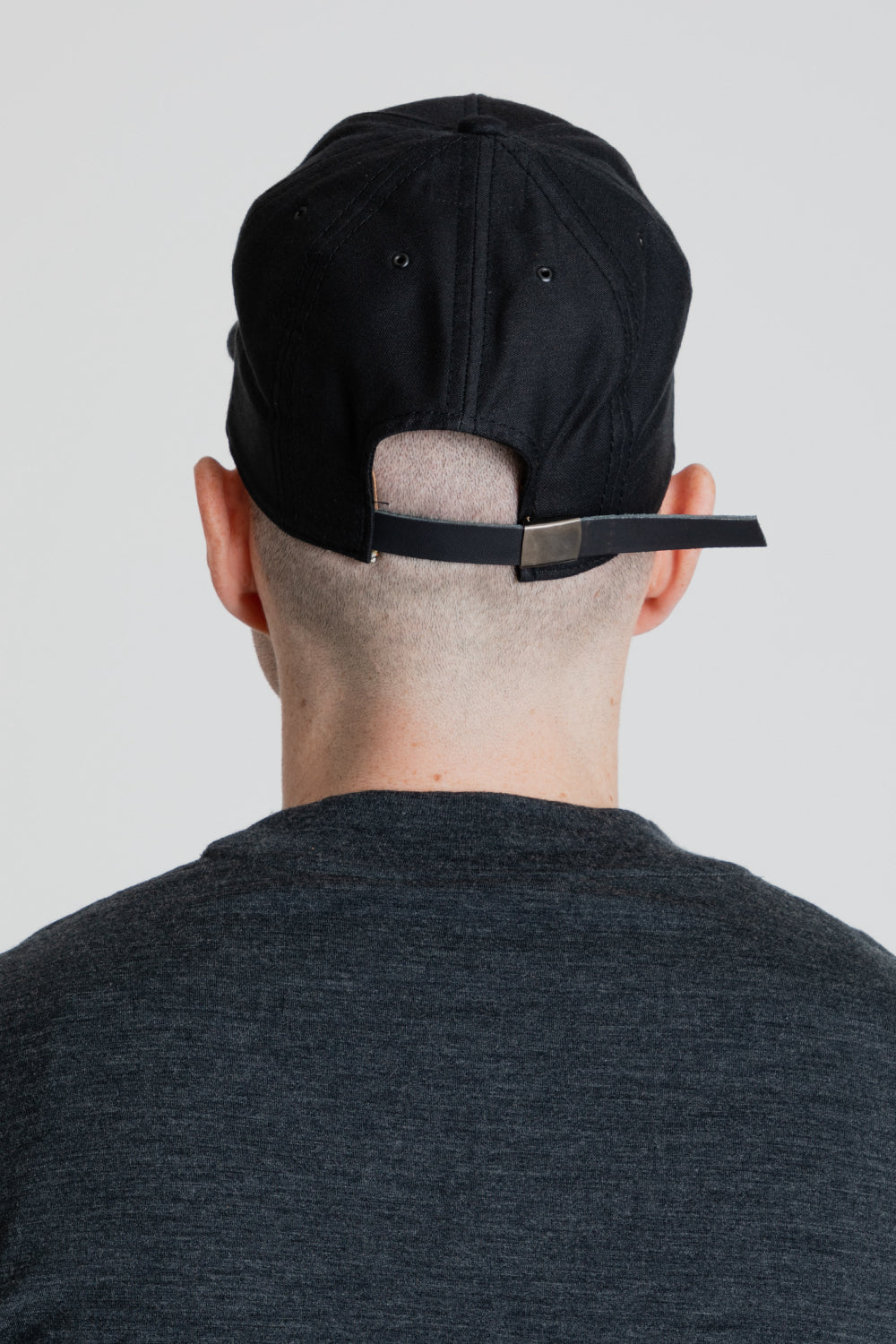 Poten Back Satin Cap in Black