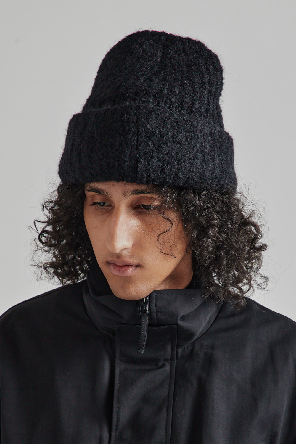 Sunflower Beanie in Black