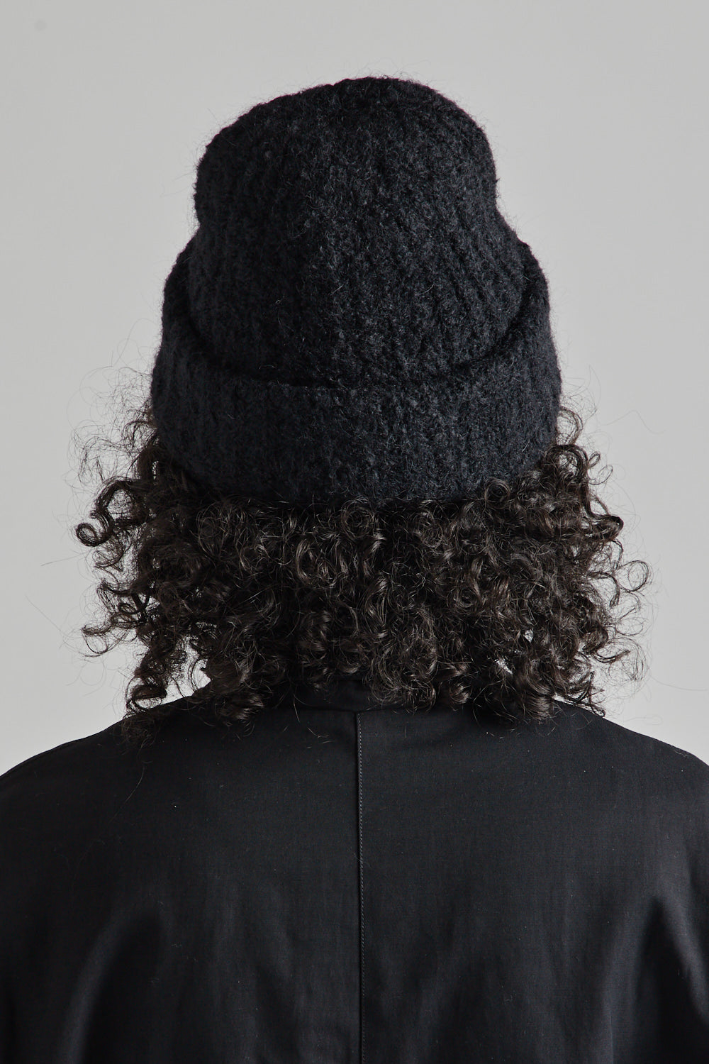 Sunflower Beanie in Black