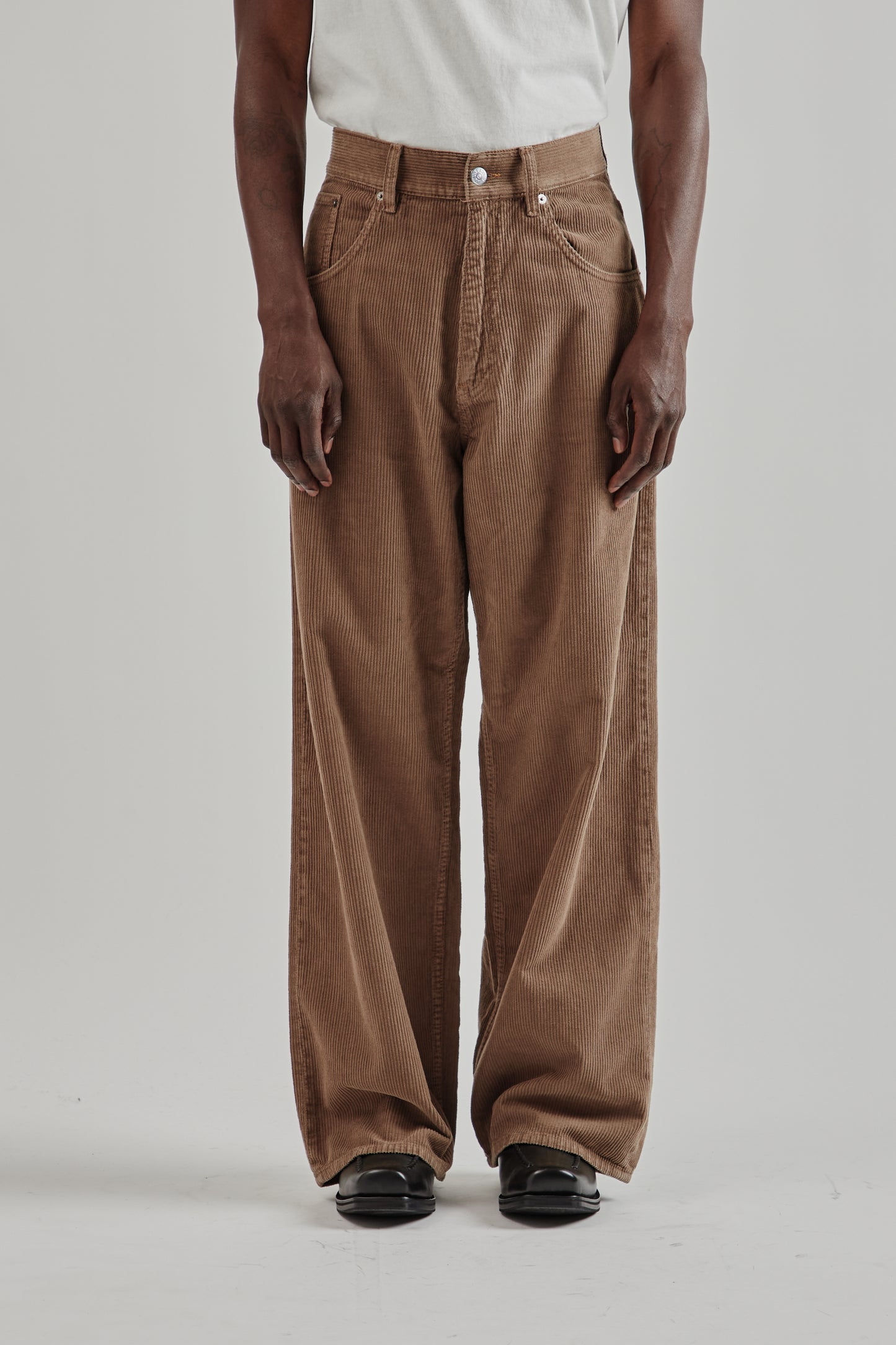 Sunflower FW25 Super Wide Corduroy Pant Taupe3