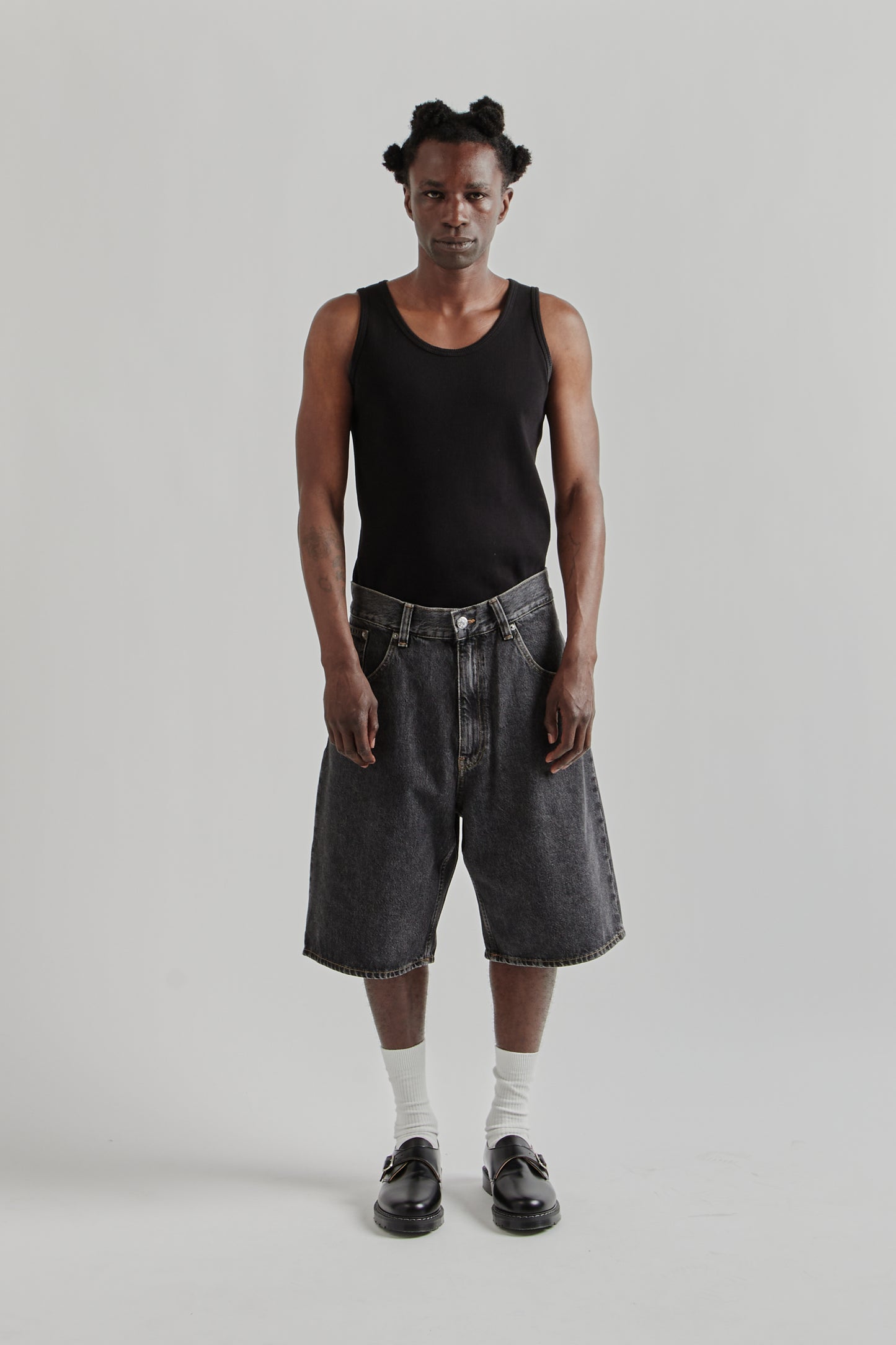 Super Wide Short - Black Stone