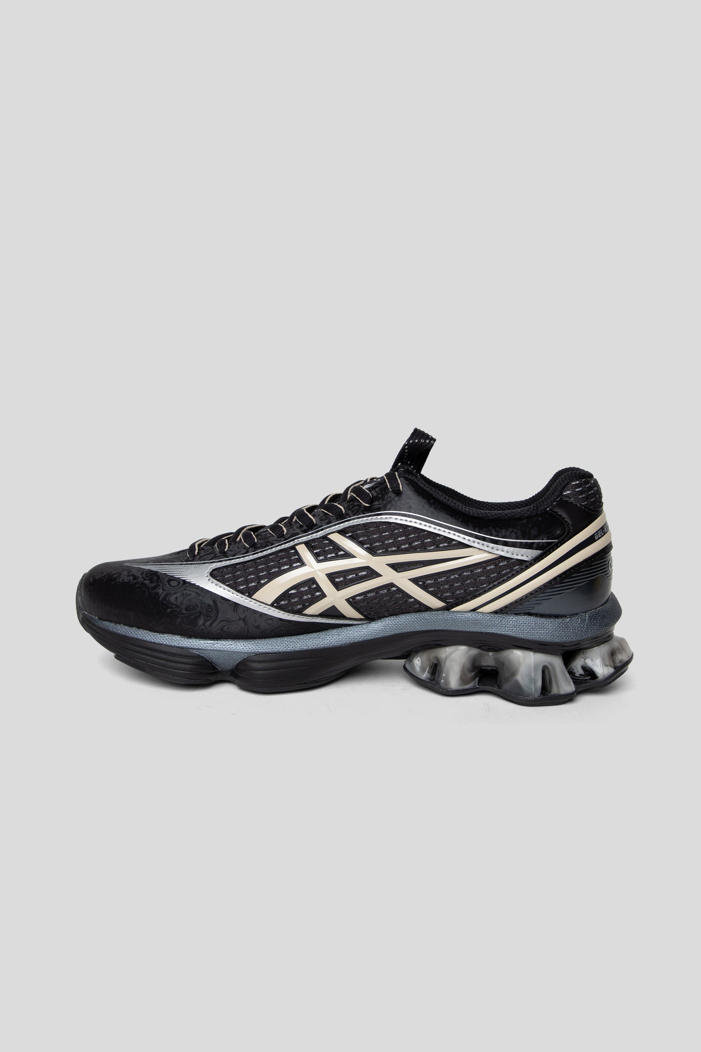 US6-Gel-Kinetic Fluent - Black/Vanilla
