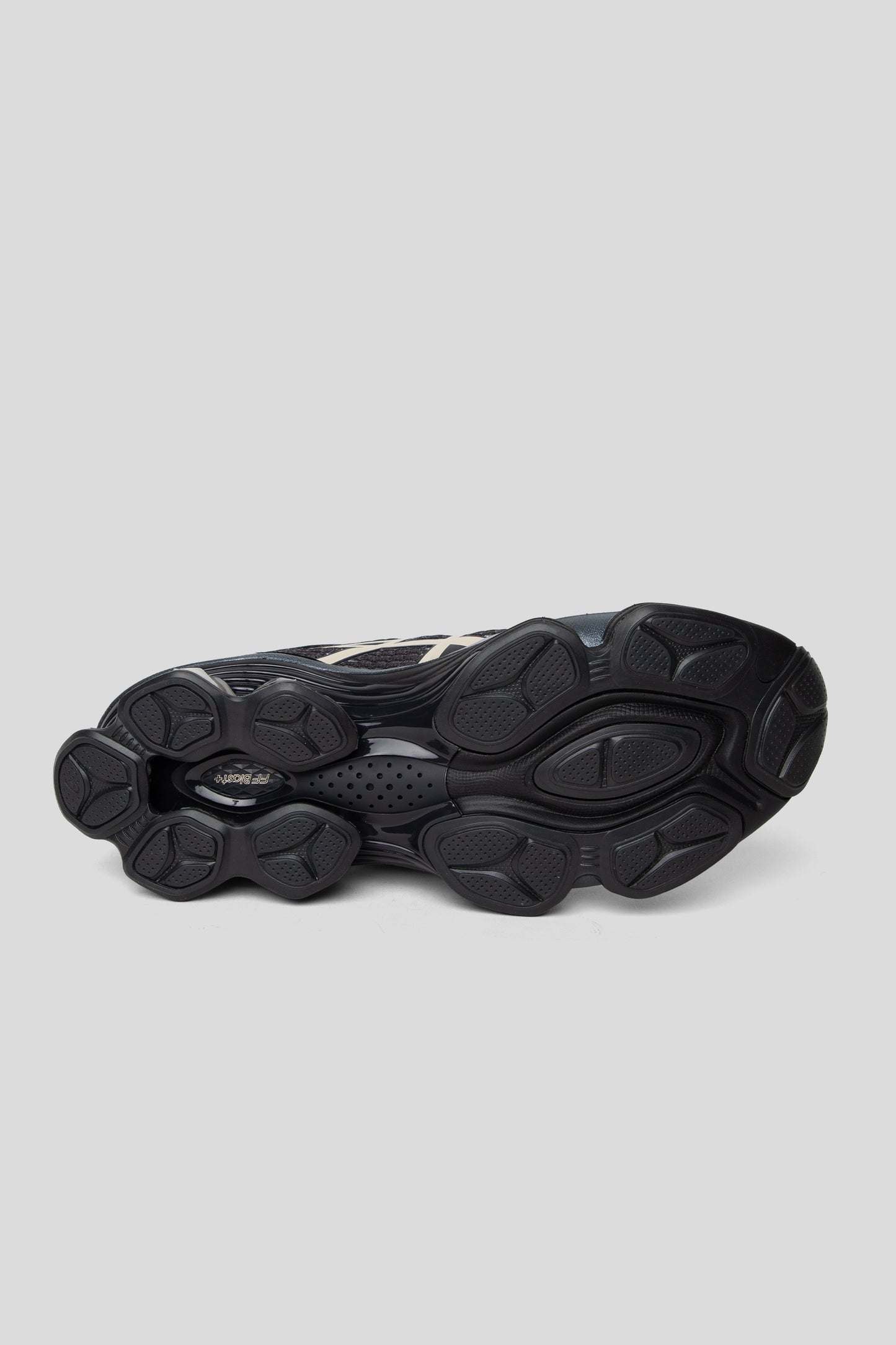 US6-Gel-Kinetic Fluent - Black/Vanilla
