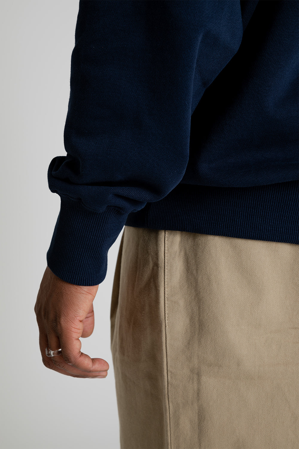 Uniform Bridge Basic Sweatshirt Navy Detail 04
