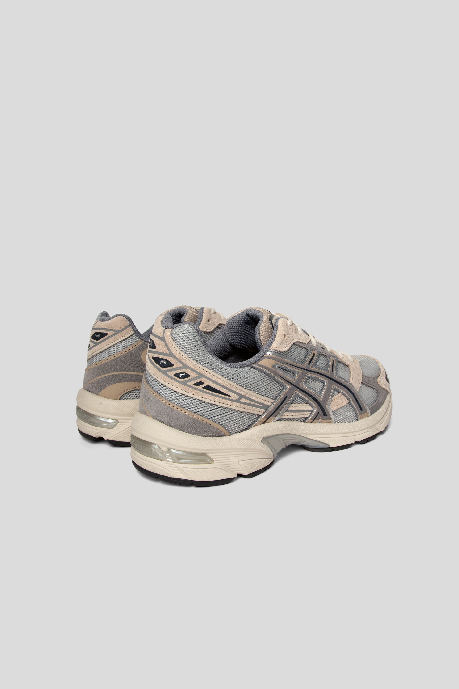 Asics Gel-1130 Shoe in Oyster Grey / Clay Grey