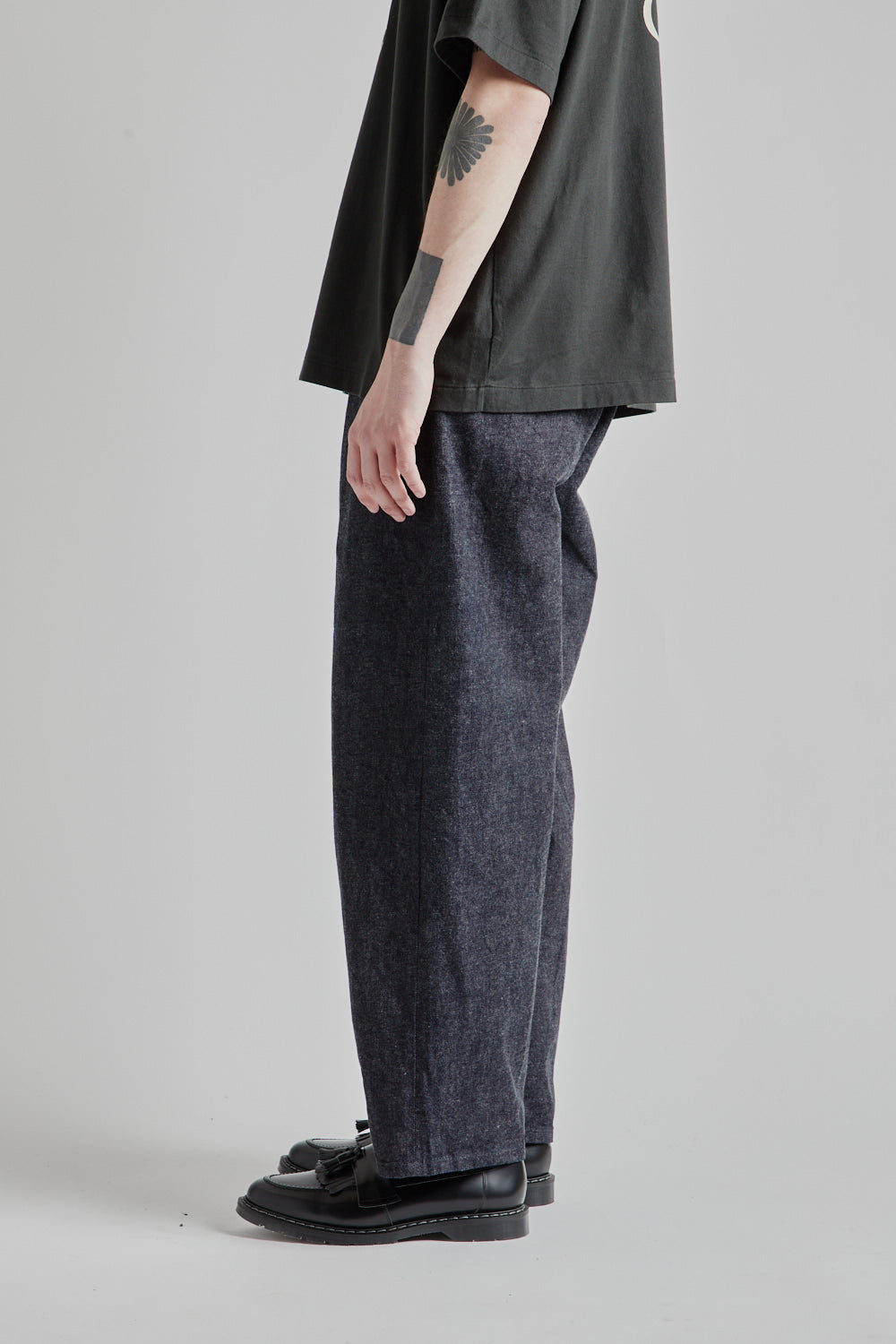 Blurhms 12.9 Denim Slacks in Indigo