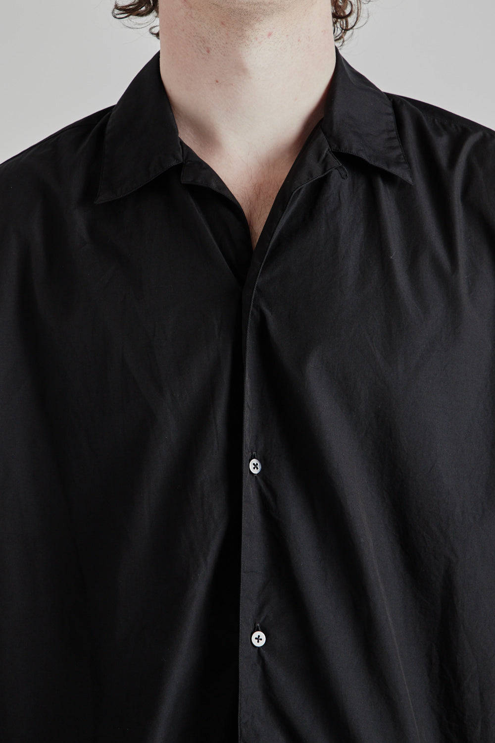 Blurhms Chambray Open Collar Shirt in Black