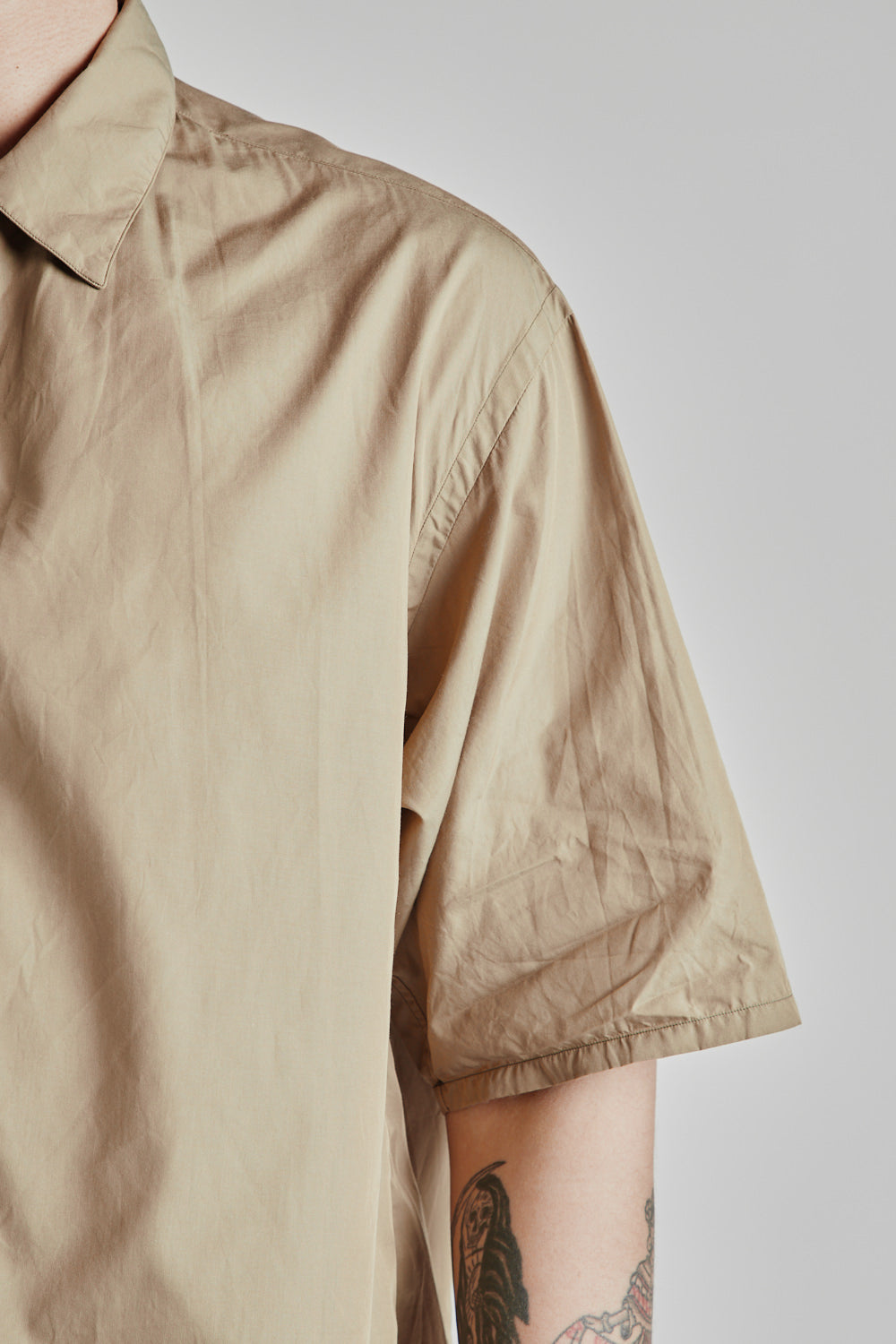 Blurhms Chambray Open Collar Shirt in Olive Beige