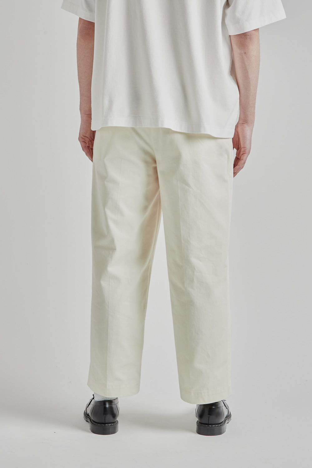 Blurhms 2046D Chino Pants in Ivory