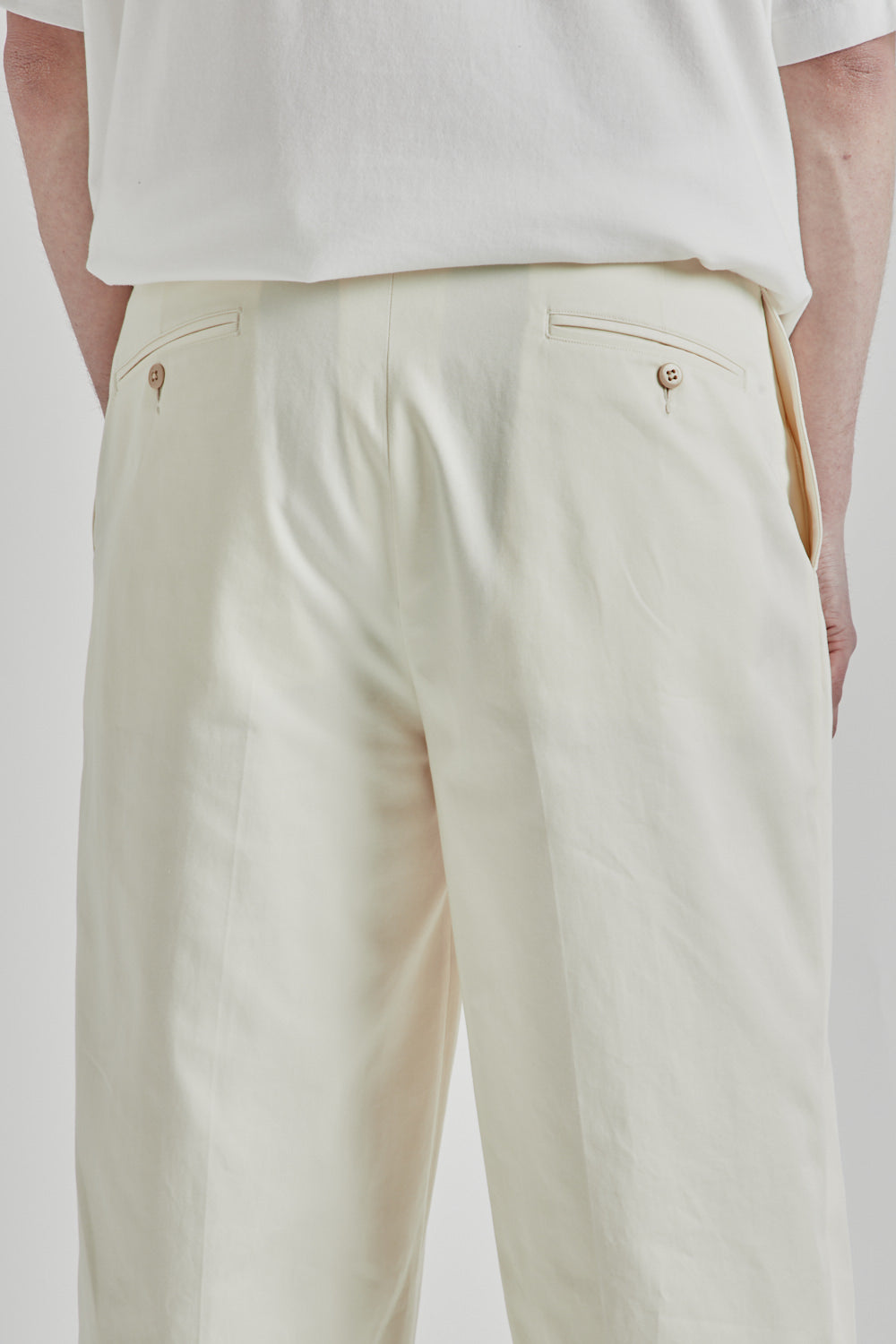 Blurhms 2046D Chino Pants in Ivory