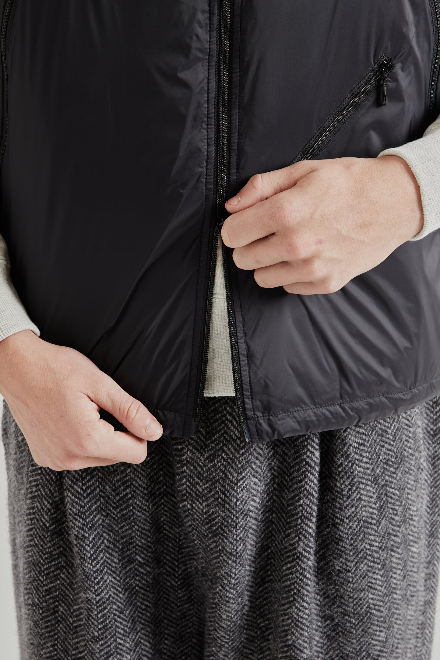 is-ness FW25 is-ness x Taion Light Down Vest Black 11