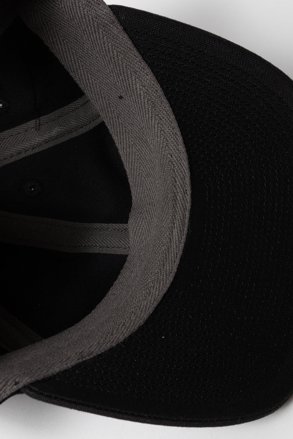 Poten Military Cap in Black