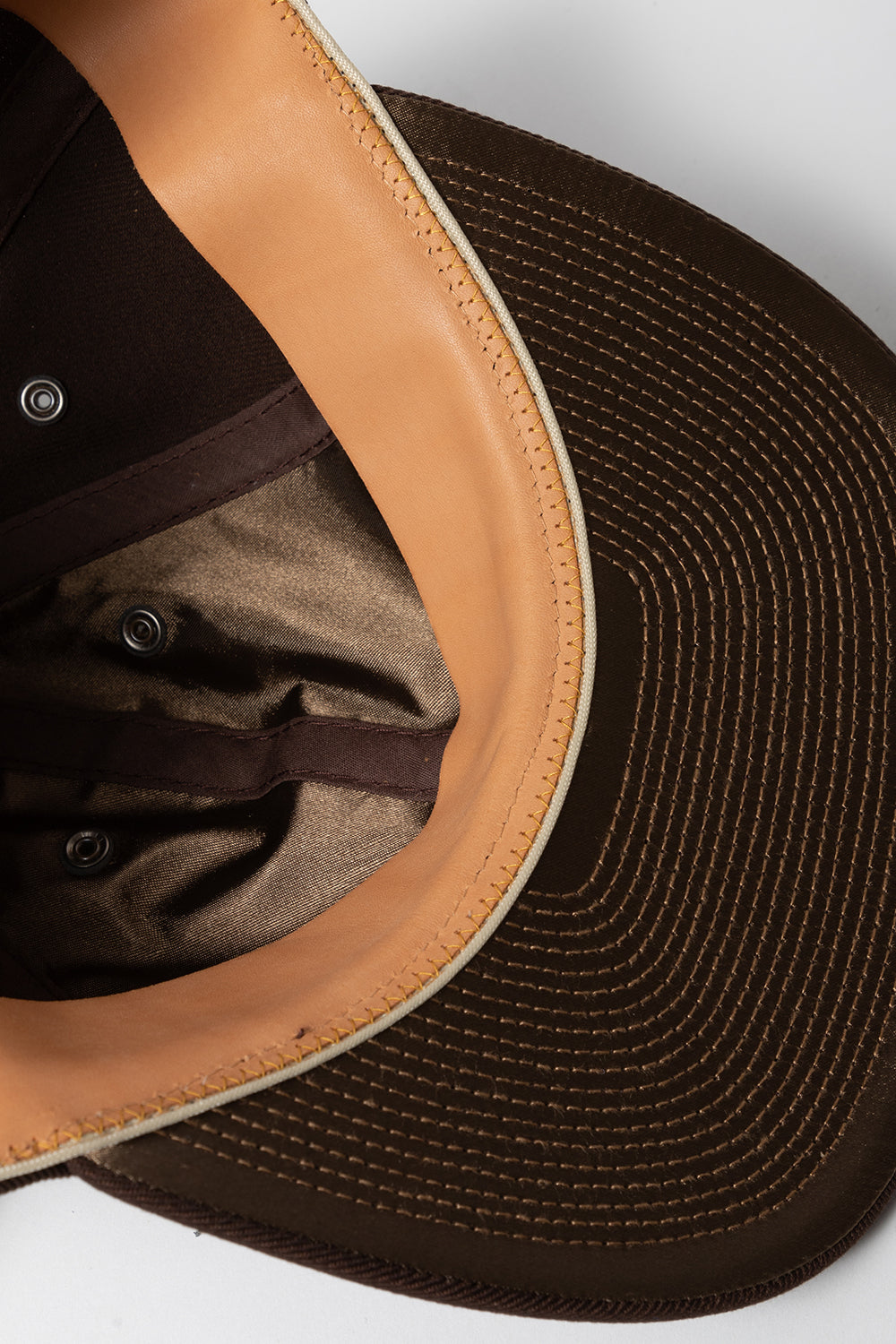 Poten Twist Yarn Cap in Brown
