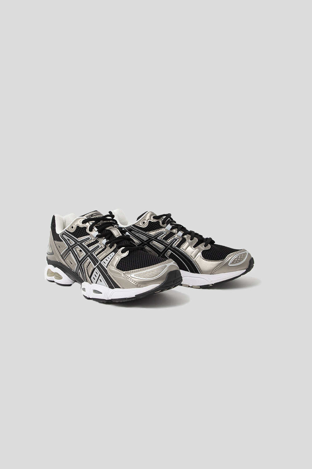 Asics Gel-Nimbus 9 in Frosted Almond / Black