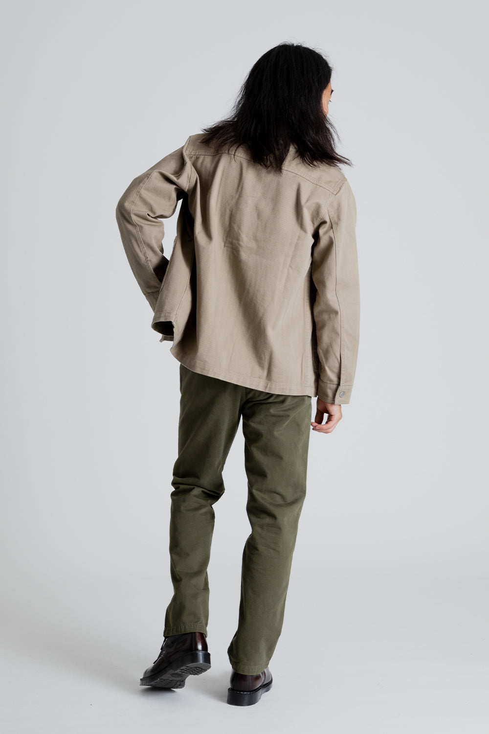 Forét Act Overshirt in Khaki / Army