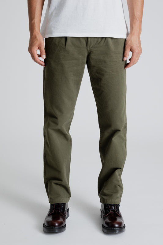 Forét Brook Chino in Army Green