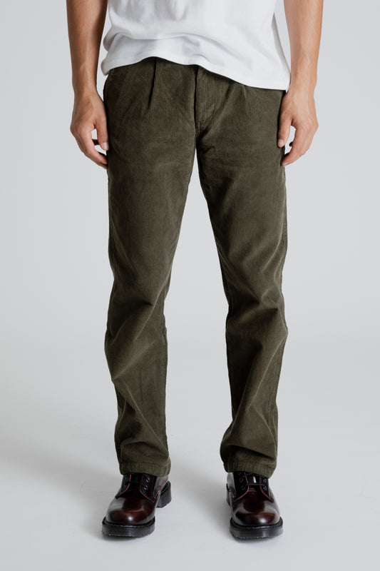 Forét Brook Corduroy Pants in Army Green