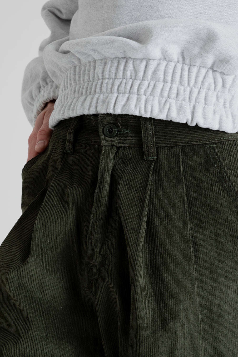 Frizmworks Corduroy Comfort Two Tuck Pants in Olive