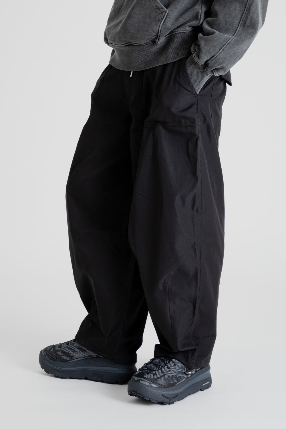 Frizmworks Poplin Balloon String Pants in Black