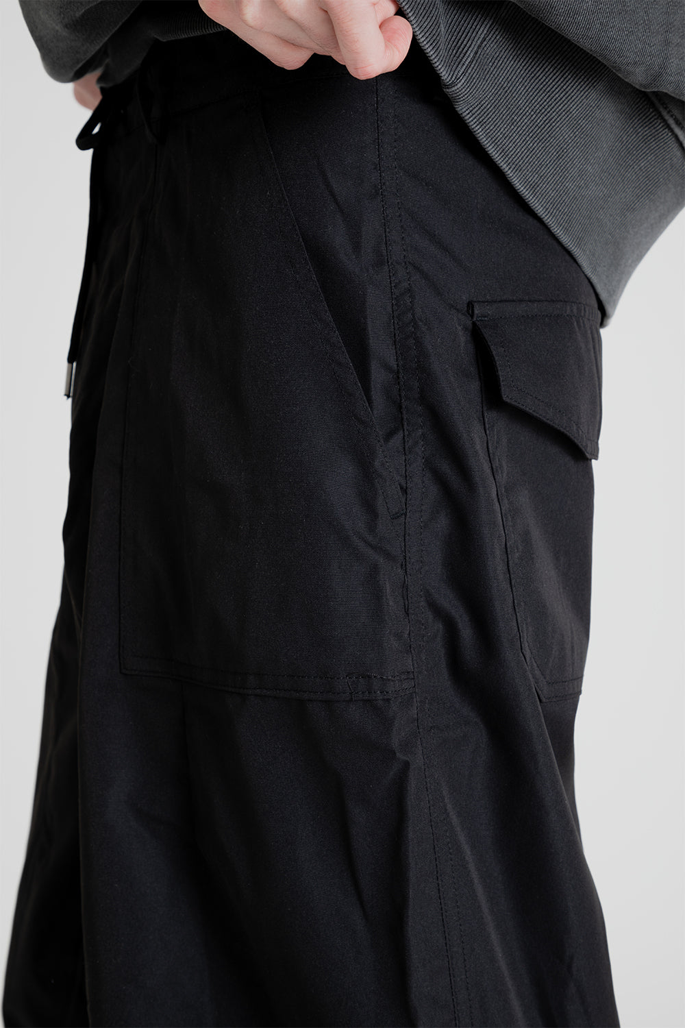 Frizmworks Poplin Balloon String Pants in Black