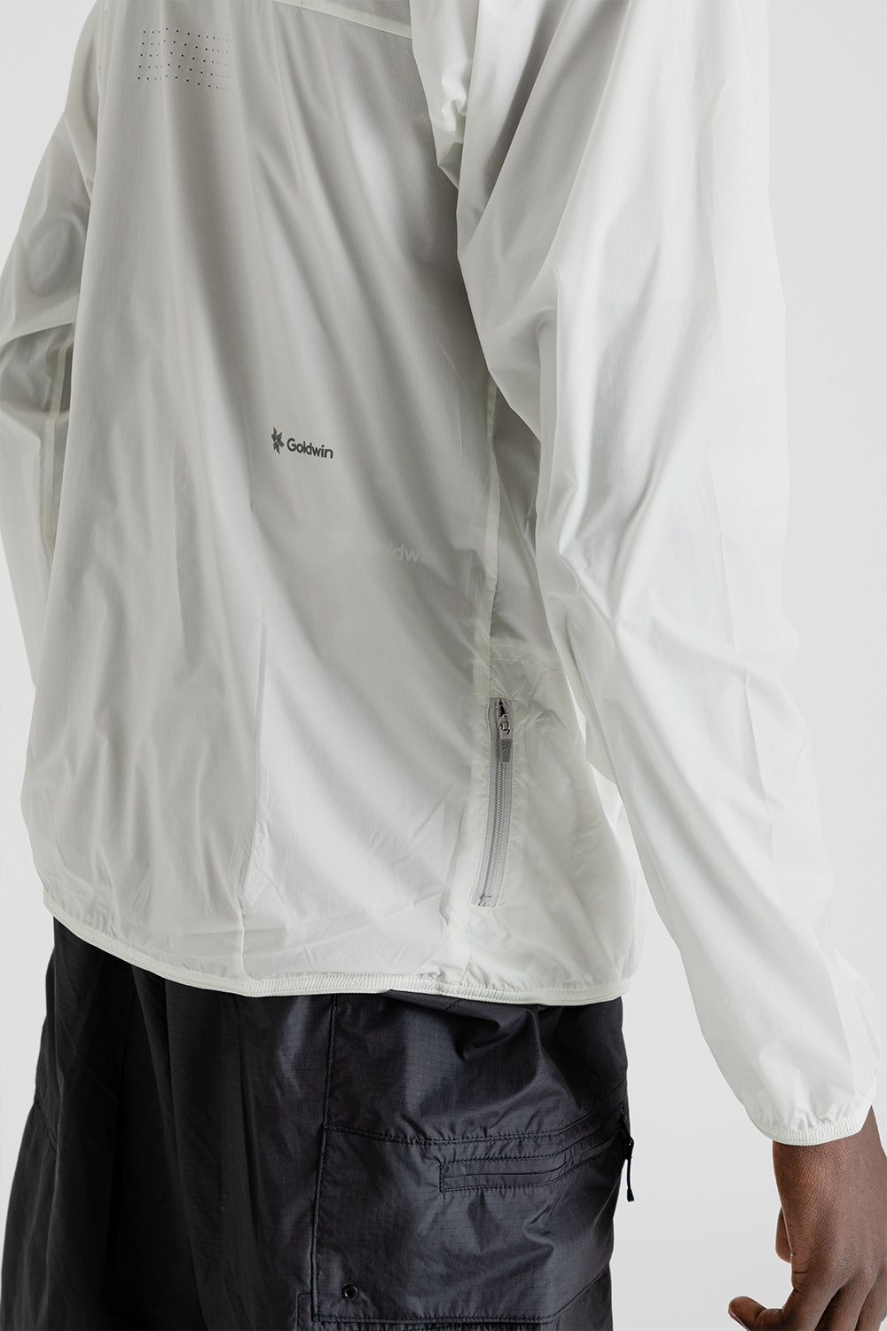 Goldwin-compact-jacket-moon-white