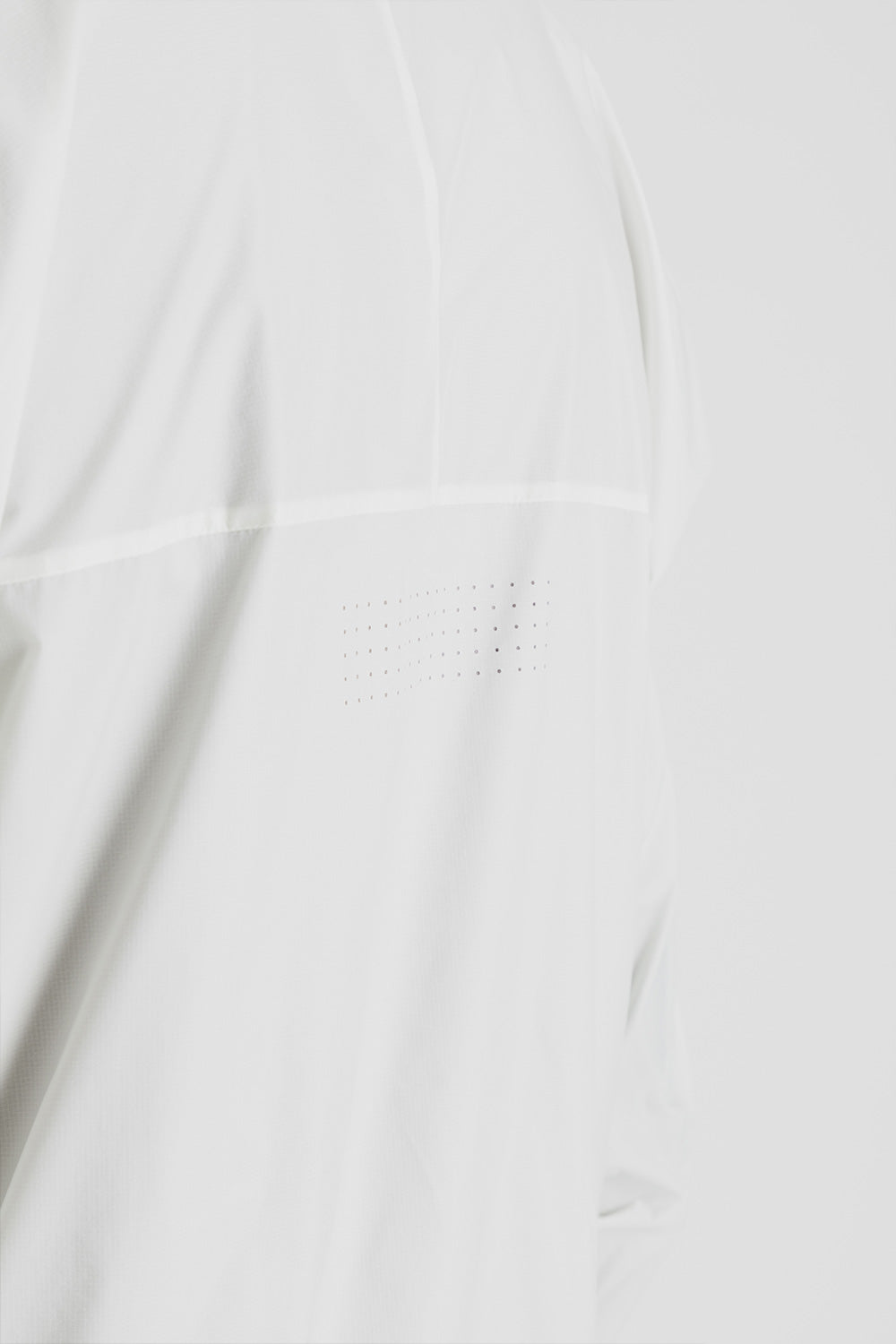 Goldwin-compact-jacket-moon-white