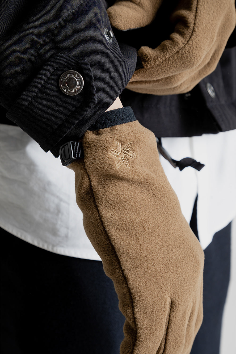 Goldwin Micro Fleece Gloves in Coyote