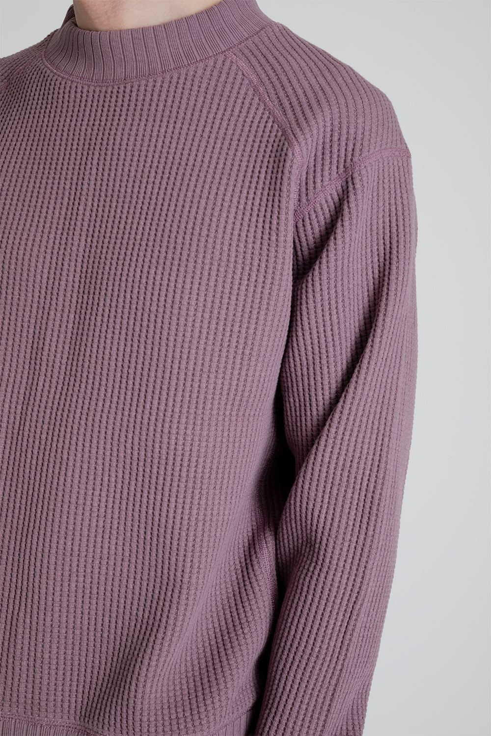 Jackman Waffle Midneck Sweatshirt in Dead Rose