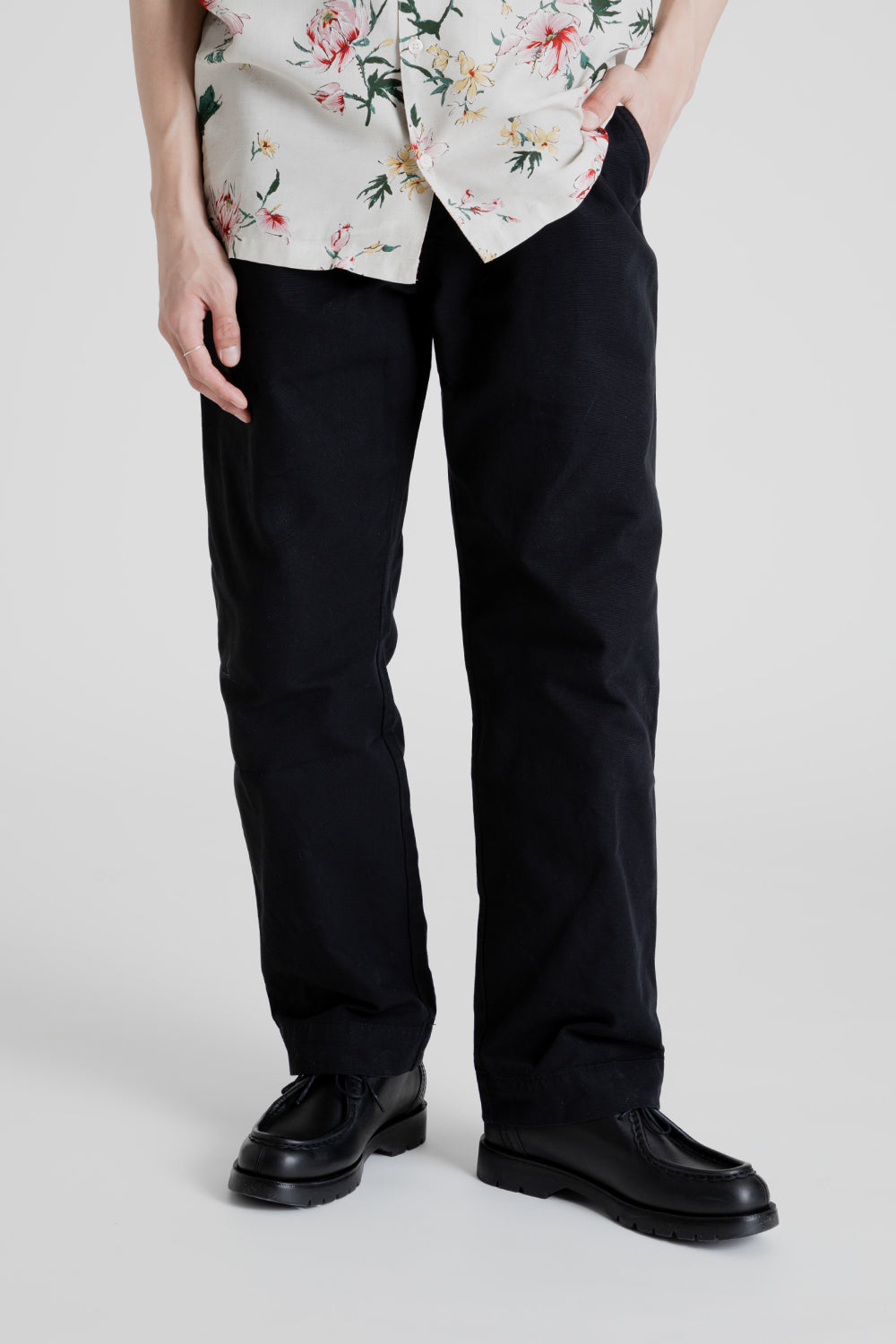 Kestin Aberlour Carpenter Pant in Black Cotton