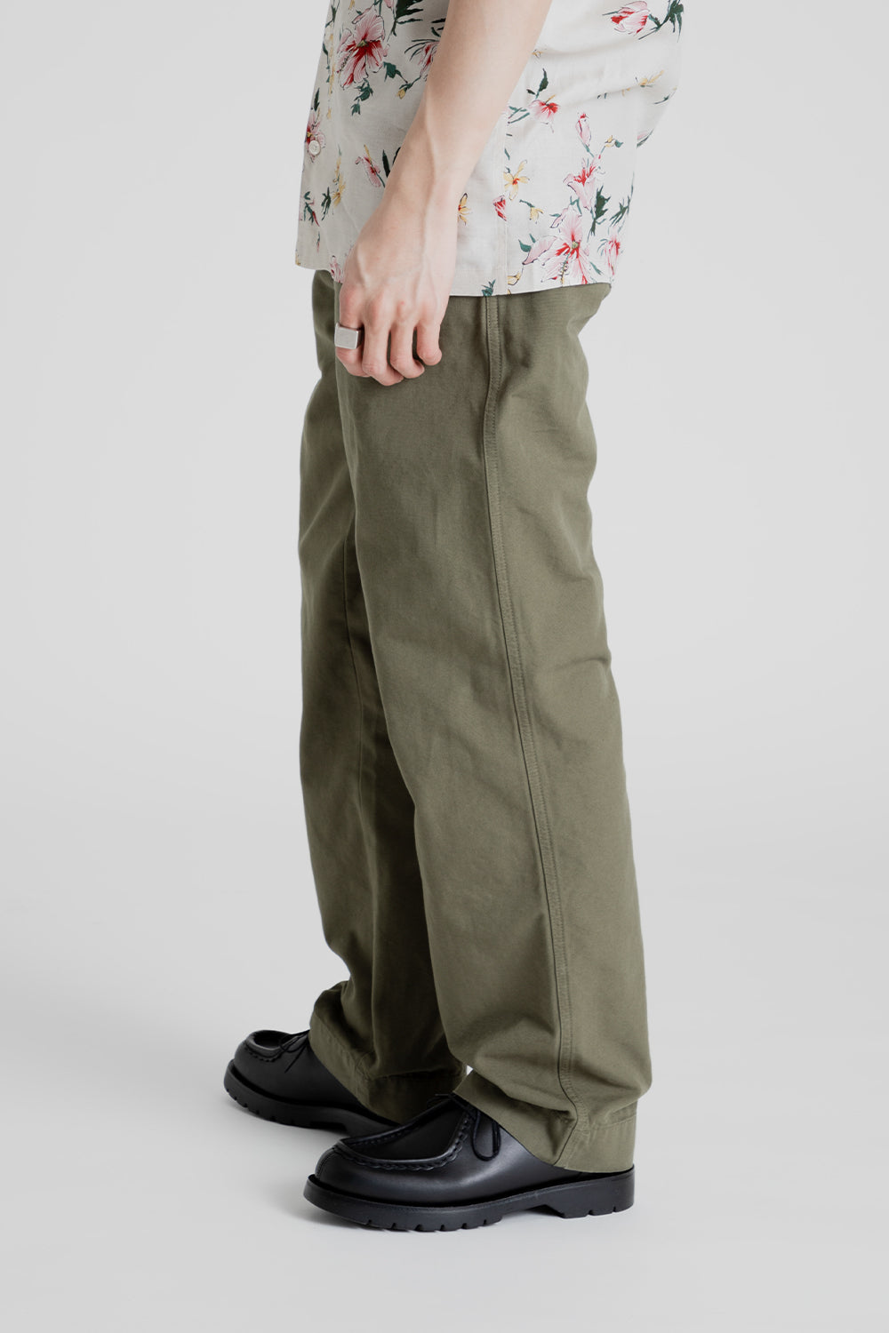 Kestin Aberlour Carpenter Pant in Olive Cotton