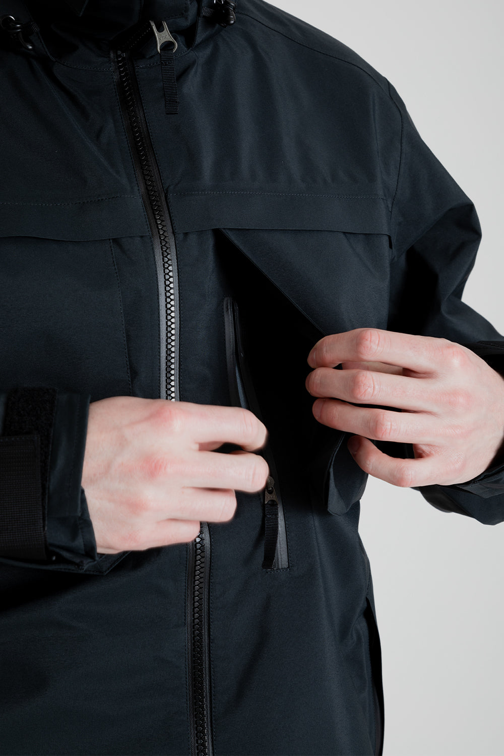 Poutnik CAW GTX Jacket in Black