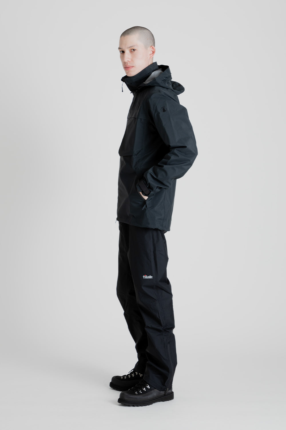 Poutnik CAW GTX Jacket in Black