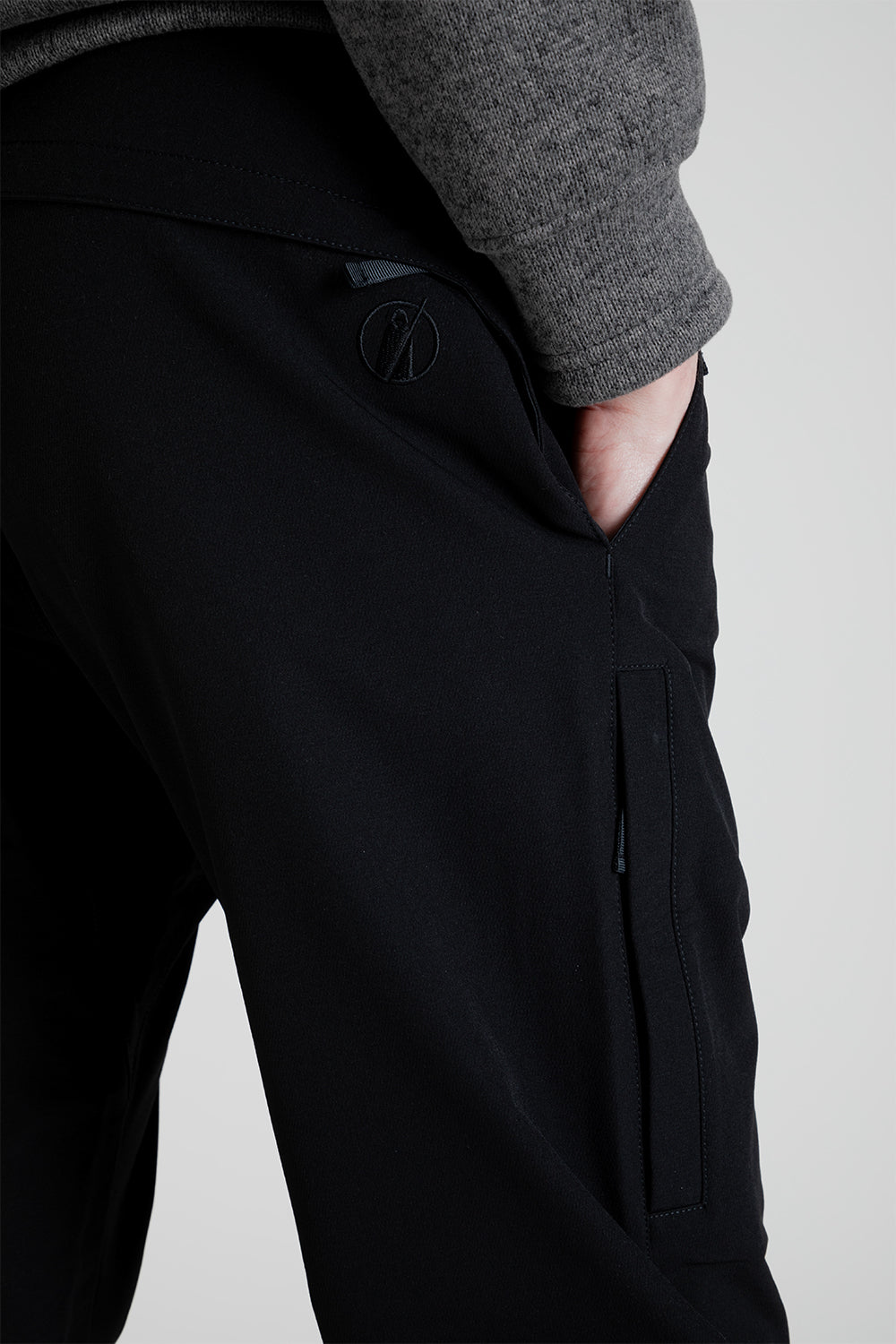 Poutnik Monk Pants in Black