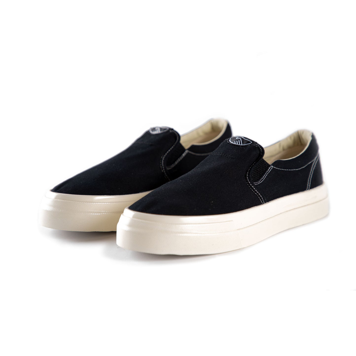 Stepney Workers Club Lister Canvas in Black