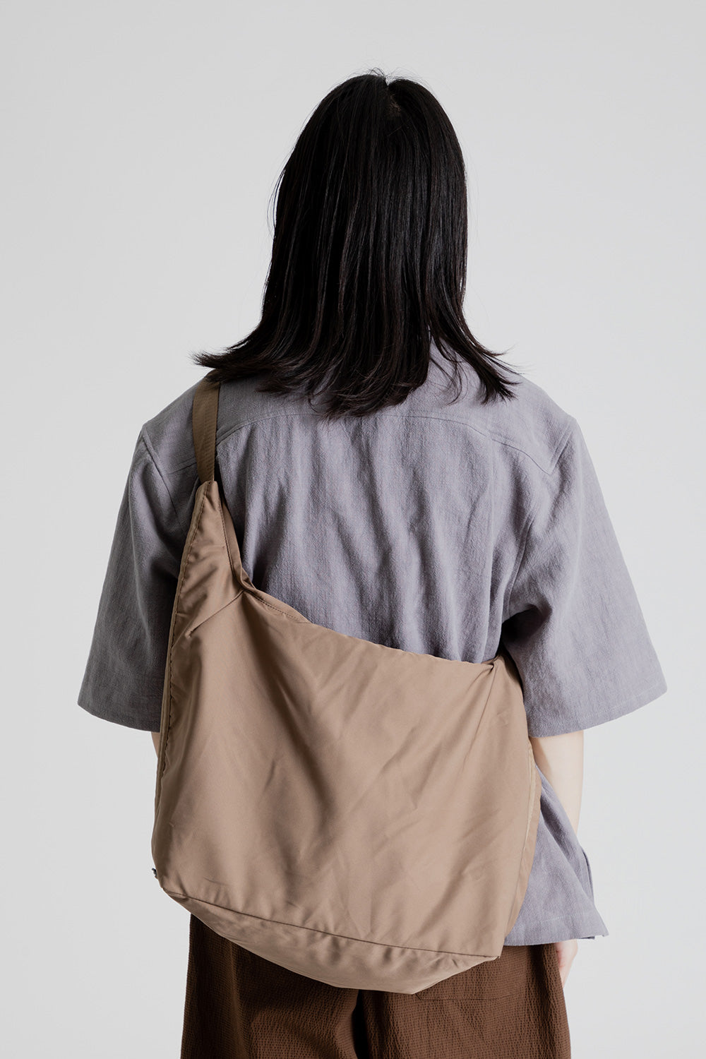 Arcs Hey Sling Bag in Cub