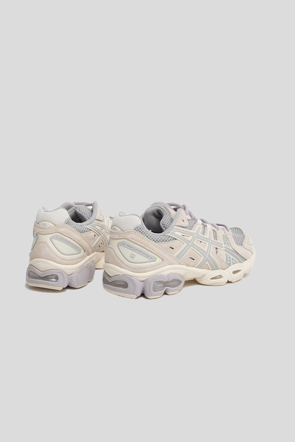 Asics Women's GEL-Nimbus 9 Shoe in Oyster Grey / Birch