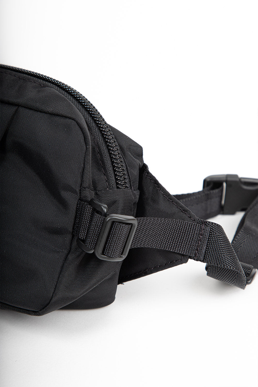 fredrik-packers-division-hip-pack