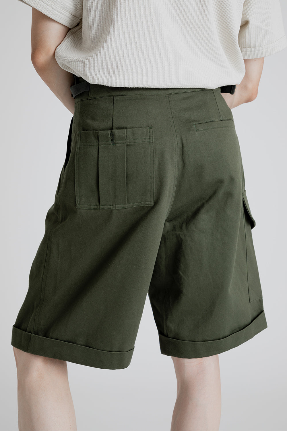 frizmworks-safari-bermuda-shorts-olive